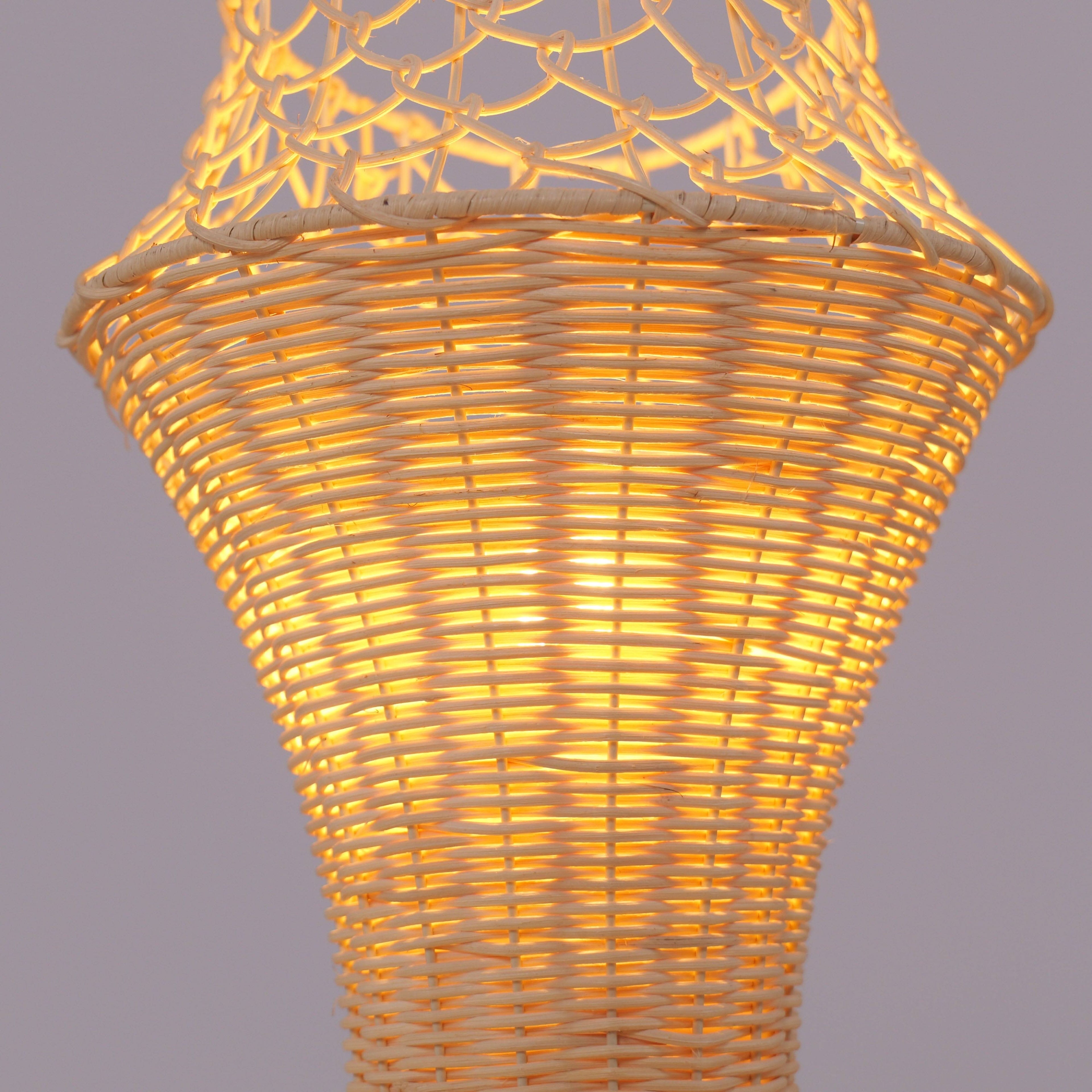 Lightsin Net-Pattern Fish-Mouth Design Rattan Table Lamp