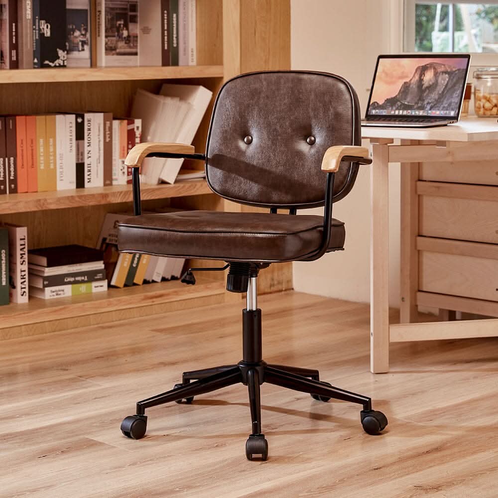 Traditional Brown Office Chair with Button Tufting